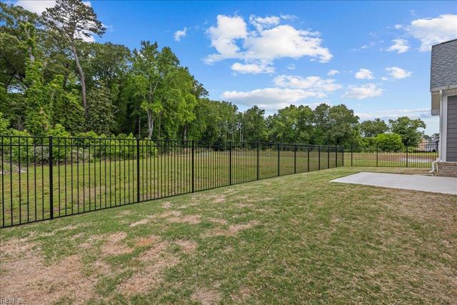 27 Serenity LN, Suffolk, VA 23433