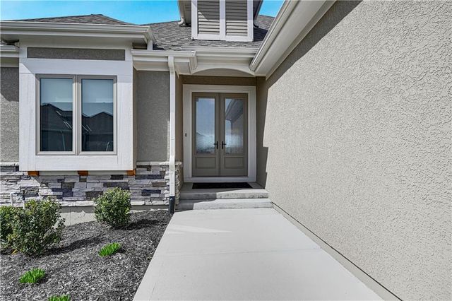 13022 S Constance Street, Olathe, KS 66062