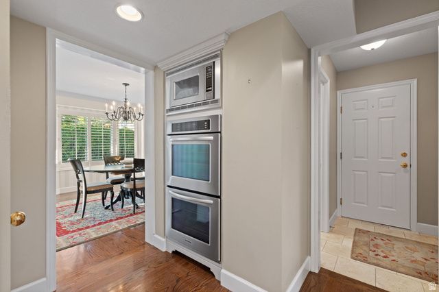 3226 E HAMPTON CT, Holladay, UT 84124