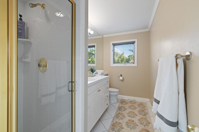 3226 E HAMPTON CT, Holladay, UT 84124