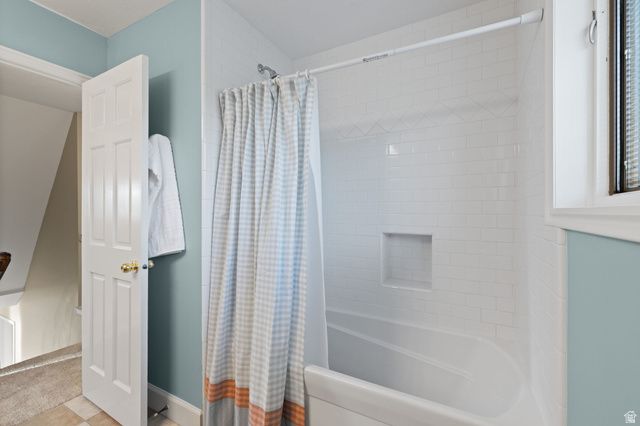 3226 E HAMPTON CT, Holladay, UT 84124