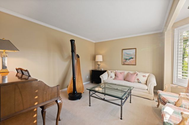 3226 E HAMPTON CT, Holladay, UT 84124
