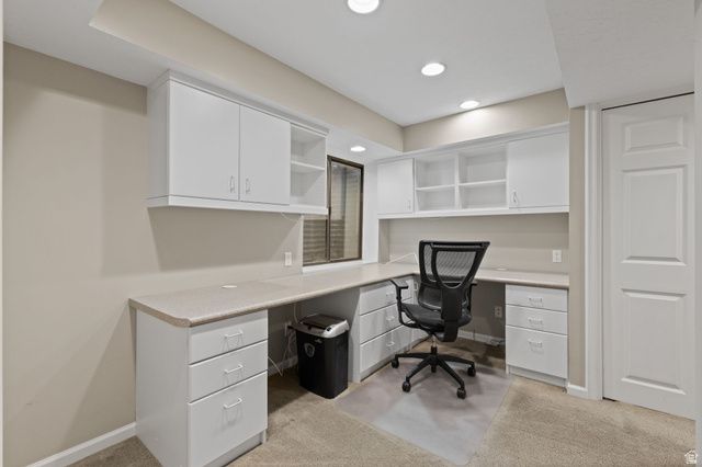3226 E HAMPTON CT, Holladay, UT 84124