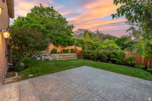 3226 E HAMPTON CT, Holladay, UT 84124