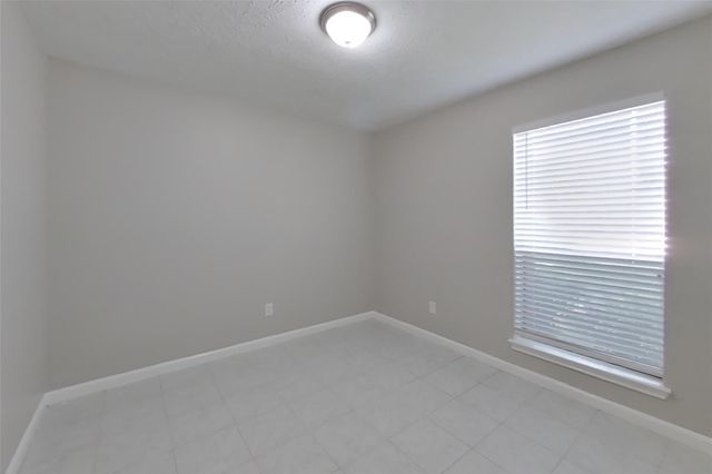 3446 Edgecreek Drive, Houston, TX 77066