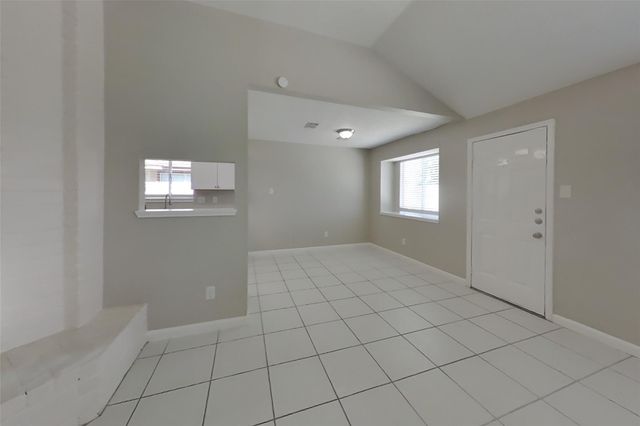 3446 Edgecreek Drive, Houston, TX 77066