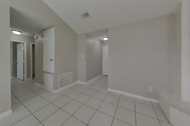 3446 Edgecreek Drive, Houston, TX 77066