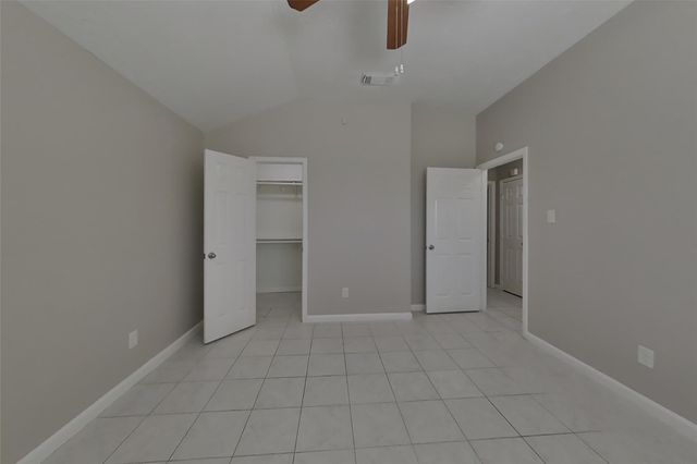 3446 Edgecreek Drive, Houston, TX 77066