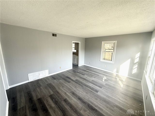 245 E Beechwood Avenue, Dayton, OH 45405