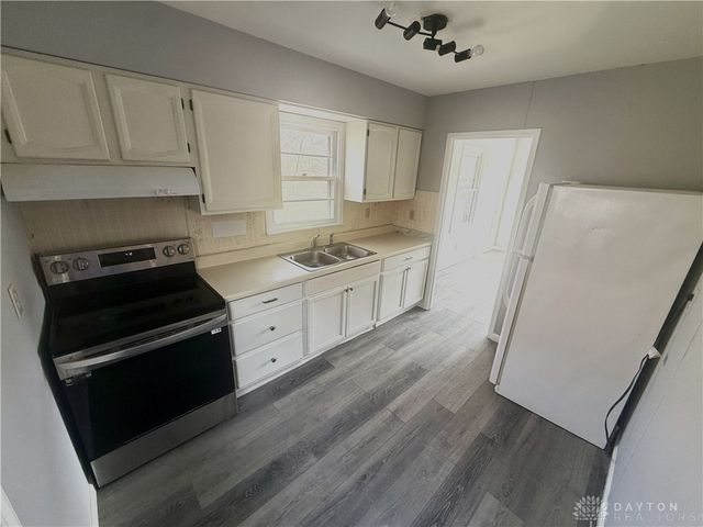245 E Beechwood Avenue, Dayton, OH 45405