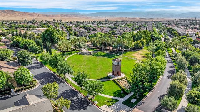 3855 Harlan Ranch Boulevard, Clovis, CA 93619