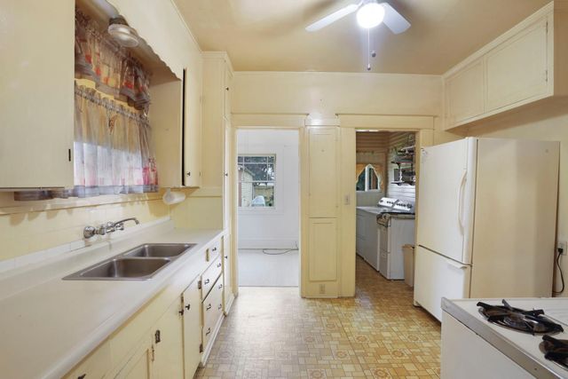 1428 W Harding Way, Stockton, CA 95203