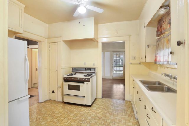 1428 W Harding Way, Stockton, CA 95203