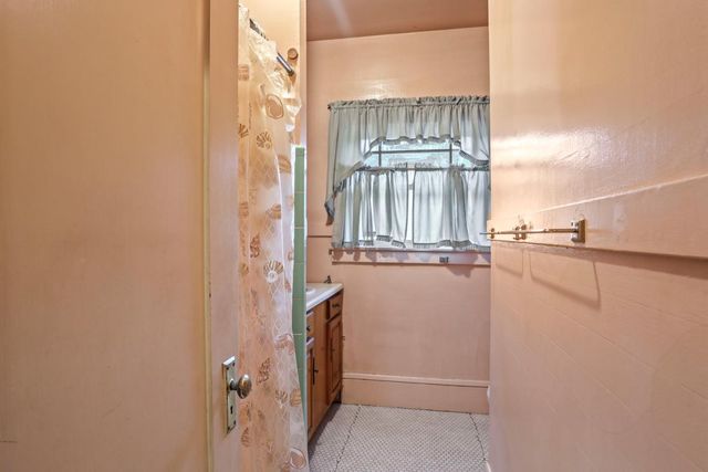 1428 W Harding Way, Stockton, CA 95203