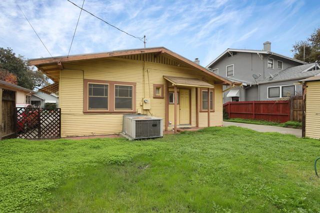 1428 W Harding Way, Stockton, CA 95203