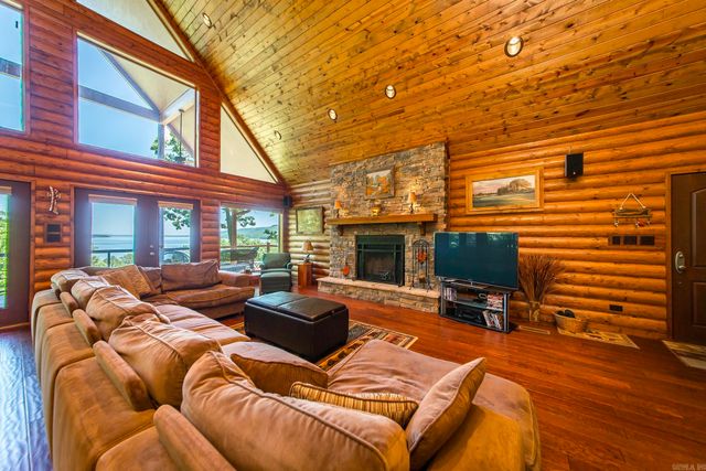 389 Tortoise Bay Rd., Higden, AR 72067