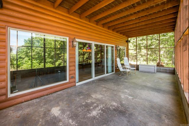 389 Tortoise Bay Rd., Higden, AR 72067