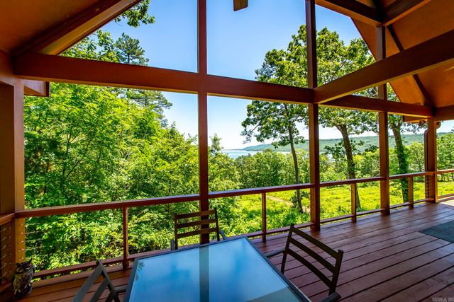 389 Tortoise Bay Rd., Higden, AR 72067