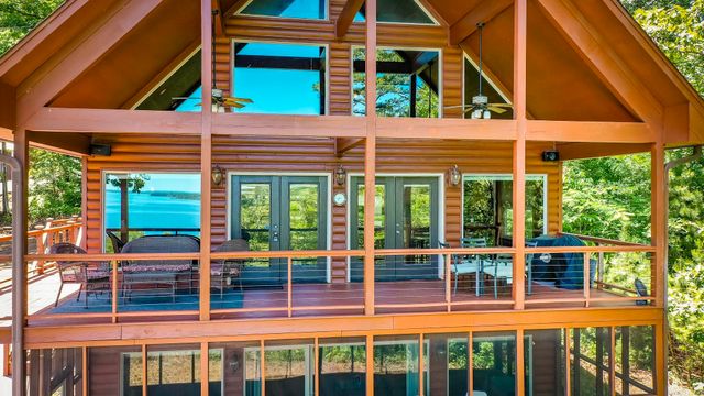 389 Tortoise Bay Rd., Higden, AR 72067