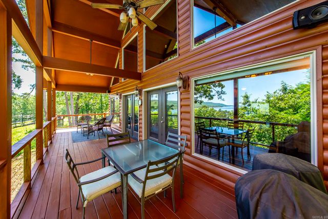 389 Tortoise Bay Rd., Higden, AR 72067