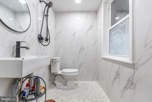 457 WESTMONT DR, Collingdale, PA 19023