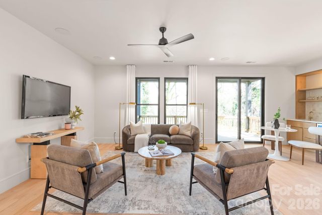 1814 Logie Avenue, Charlotte, NC 28205