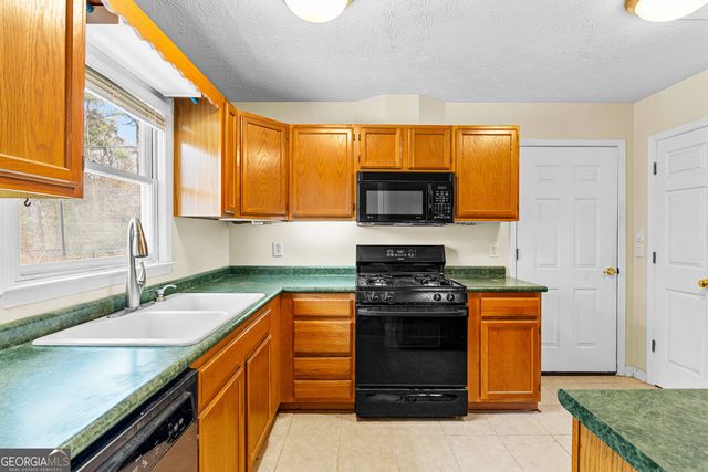 18 Eastwood Drive, Newnan, GA 30265