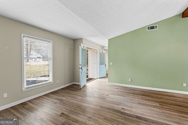 18 Eastwood Drive, Newnan, GA 30265