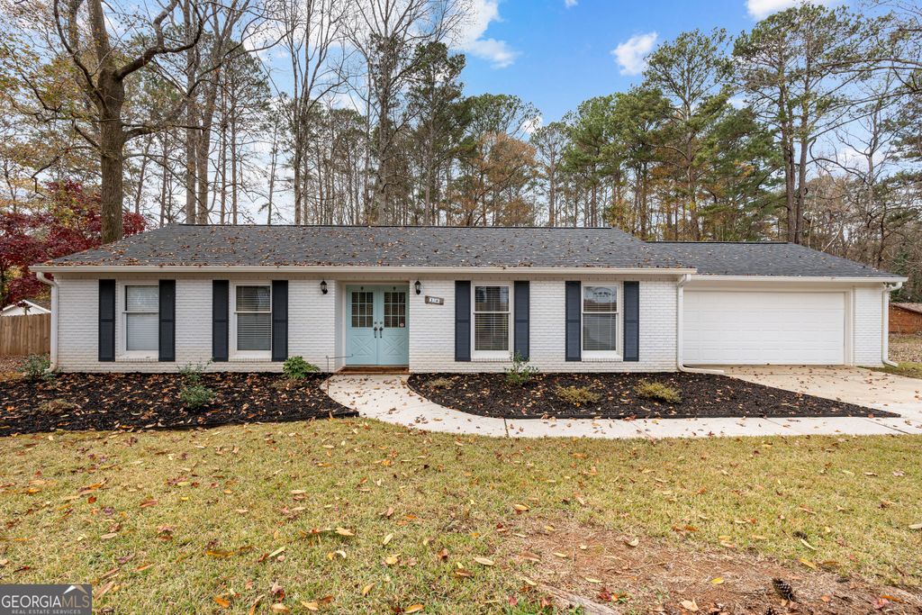 18 Eastwood Drive, Newnan, GA 30265