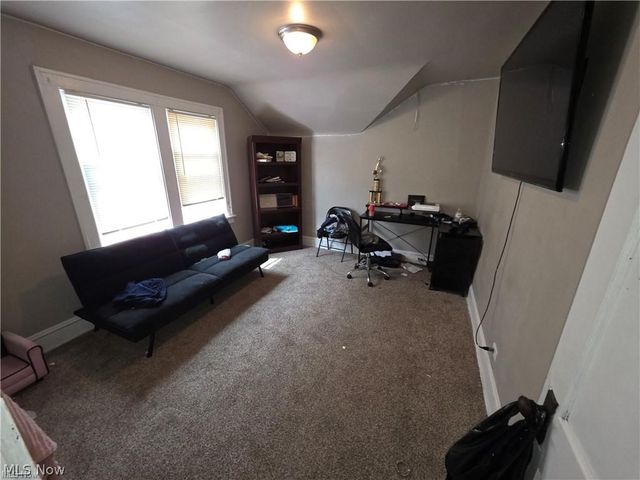 3270 Berkshire Road, Cleveland Heights, OH 44118