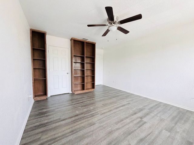 7405 Lake Whitney Drive, Arlington, TX 76002