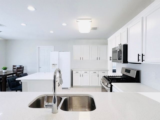 7405 Lake Whitney Drive, Arlington, TX 76002