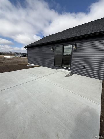 1004 Brianna Court, Jerseyville, IL 62052