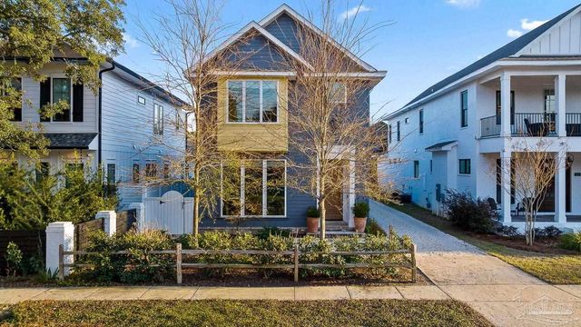 1471 E Moreno St, Pensacola, FL 32503