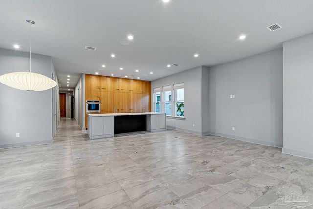 1471 E Moreno St, Pensacola, FL 32503