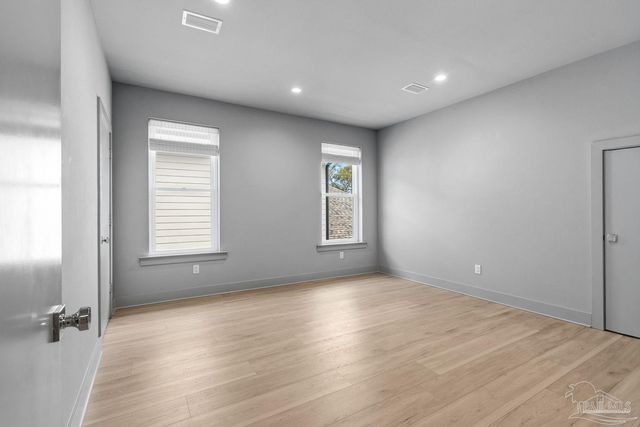 1471 E Moreno St, Pensacola, FL 32503