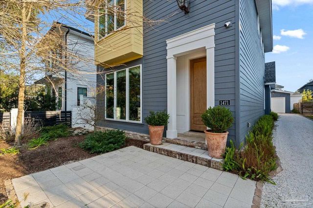 1471 E Moreno St, Pensacola, FL 32503