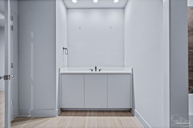 1471 E Moreno St, Pensacola, FL 32503