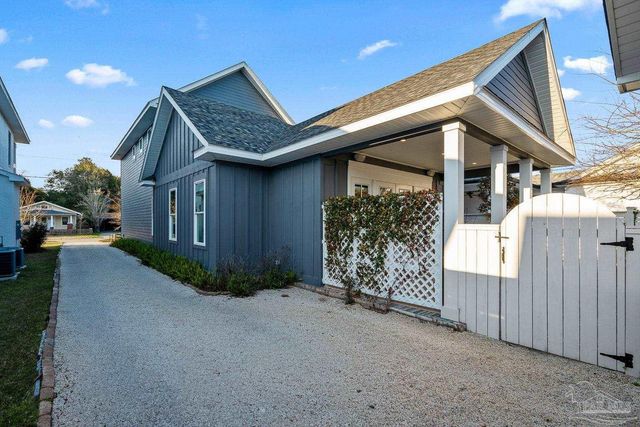 1471 E Moreno St, Pensacola, FL 32503