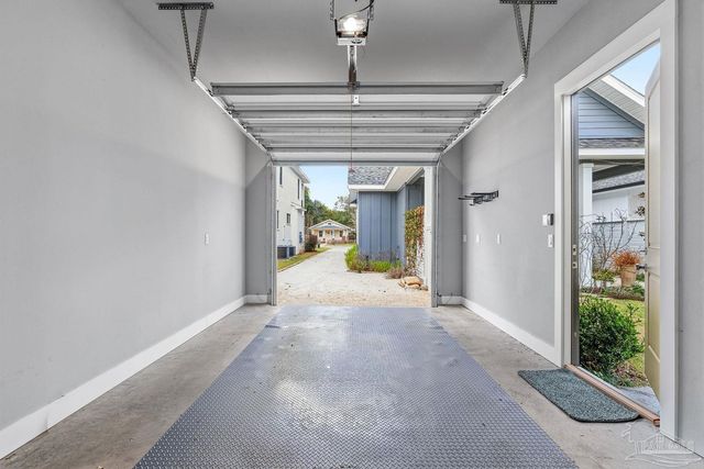 1471 E Moreno St, Pensacola, FL 32503