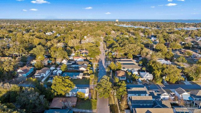 1471 E Moreno St, Pensacola, FL 32503