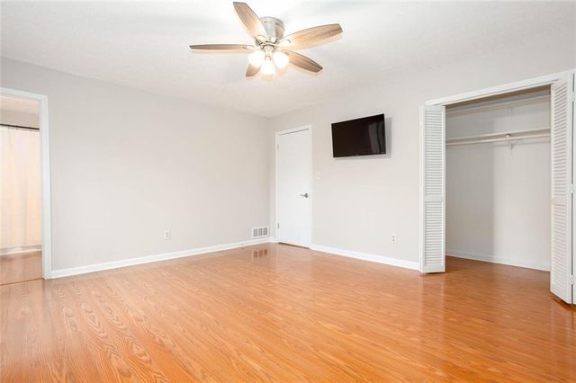 4049 Leicester Drive NE, Kennesaw, GA 30144