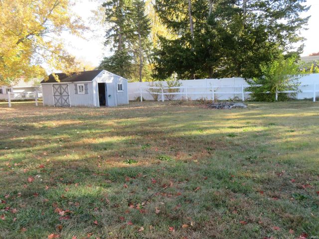 612 CAROL Drive, Walton, IN 46994