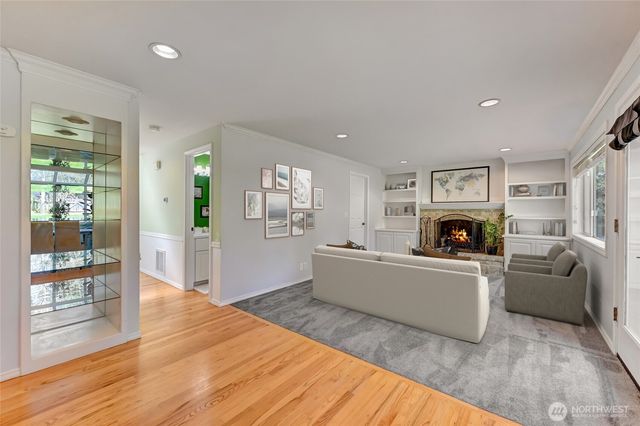 26225 Lake Wilderness Country Club Drive SE, Maple Valley, WA 98038