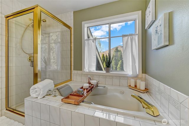 26225 Lake Wilderness Country Club Drive SE, Maple Valley, WA 98038