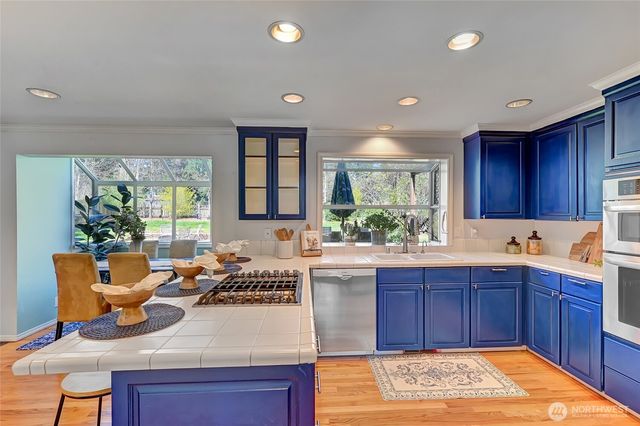 26225 Lake Wilderness Country Club Drive SE, Maple Valley, WA 98038