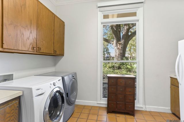 8311 Oakbrook Dr, Saint George, LA 70810