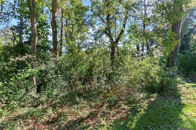 8311 Oakbrook Dr, Saint George, LA 70810