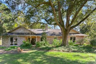 8311 Oakbrook Dr, Saint George, LA 70810