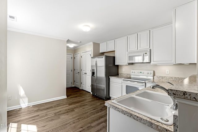 2607 Hamlet Green Drive, Raleigh, NC 27614
